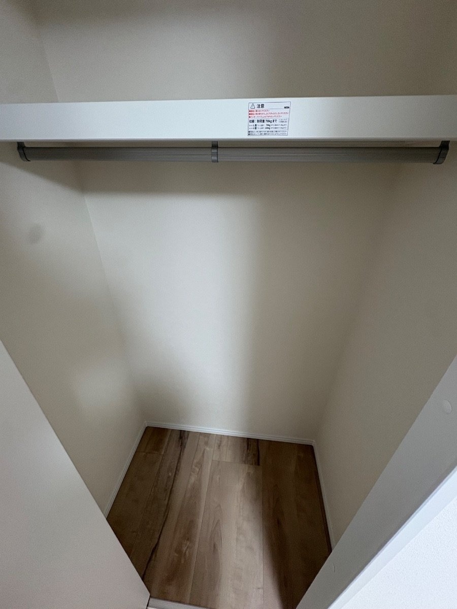 アザーレ・ディオン六会日大前の物件内観写真