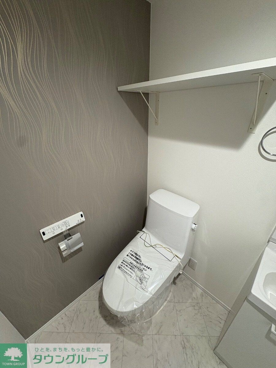 アザーレ・ディオン六会日大前の物件内観写真