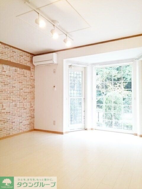 モンラルジュ8番館の物件内観写真