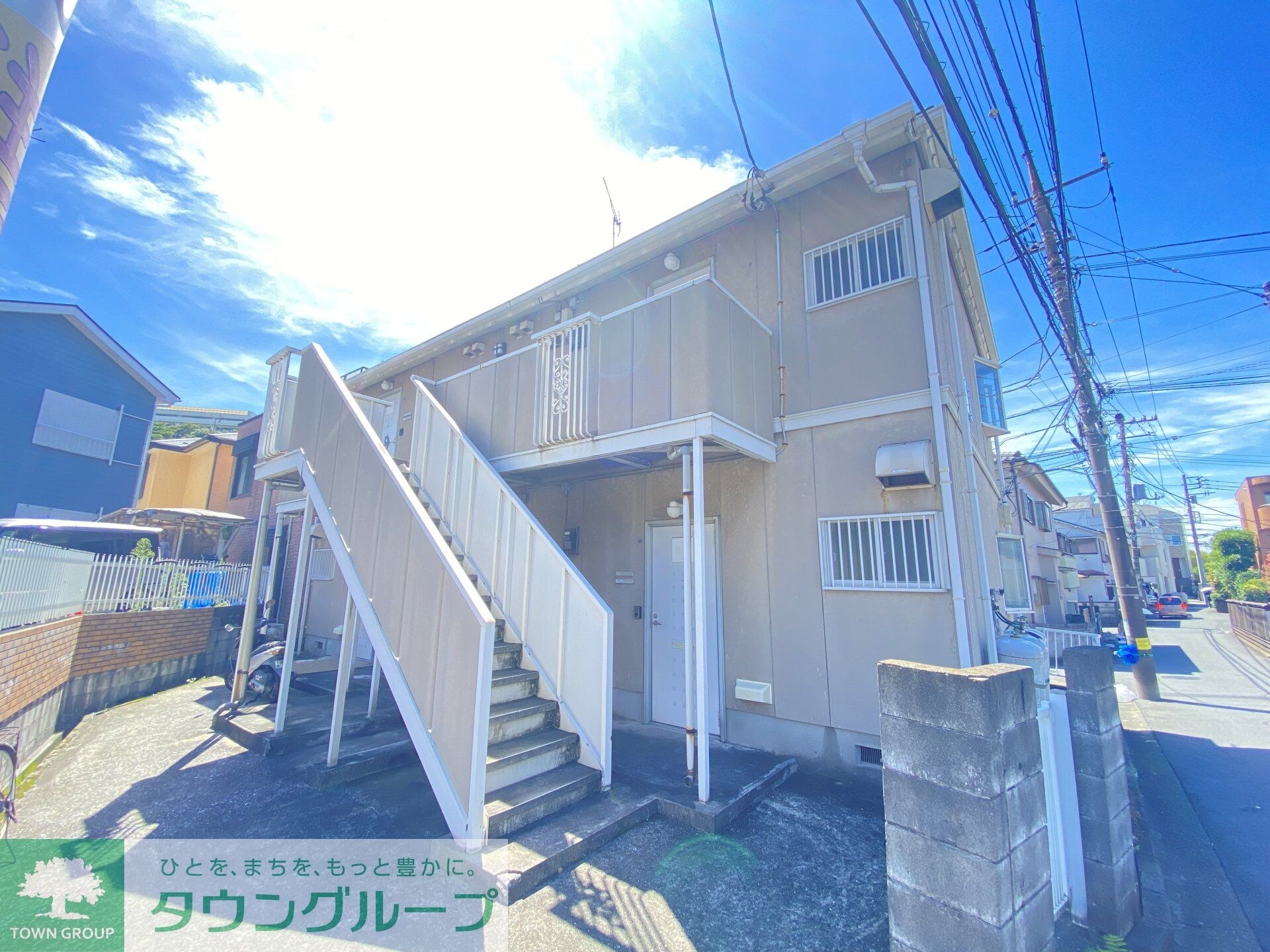 メゾンド・ヴァンテーヌの物件外観写真