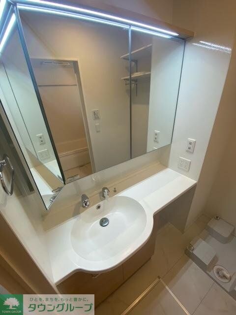 シャルール大倉山の物件内観写真