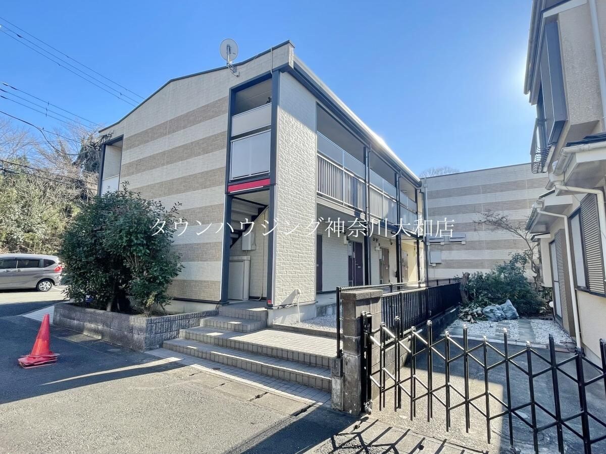 レオパレスi壱番館の物件外観写真