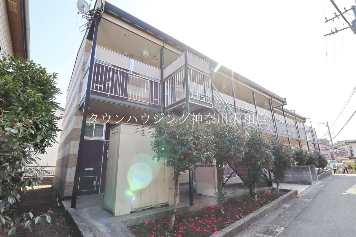 レオパレスフローリッシュの物件外観写真