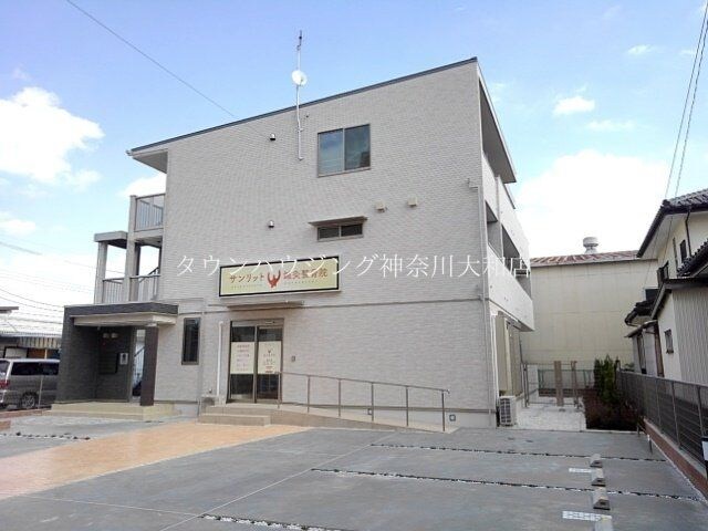 サンリットウエストHの物件外観写真