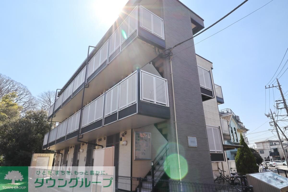 レオパレスイーリスコートの物件外観写真