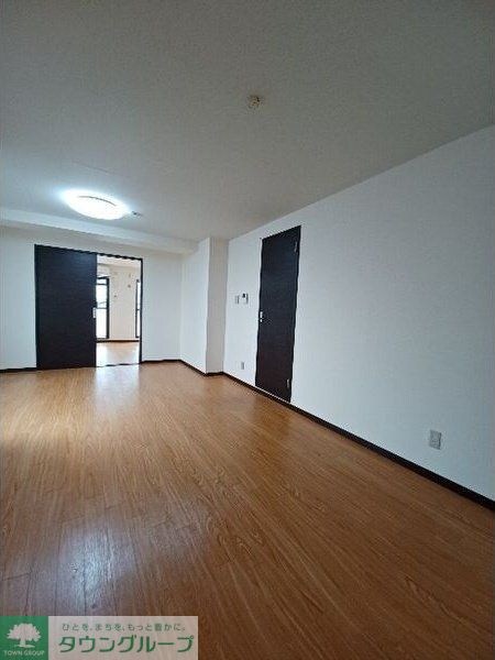 レスカール千代田の物件内観写真