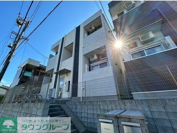 ラ・ポルトの物件外観写真