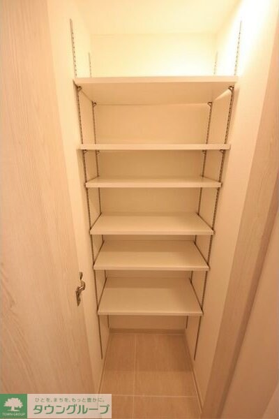 ヴェルデシア名駅南の物件内観写真