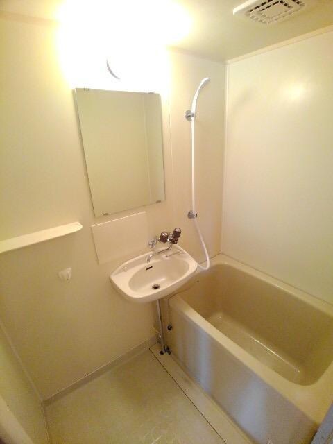 エルディム日向の物件内観写真