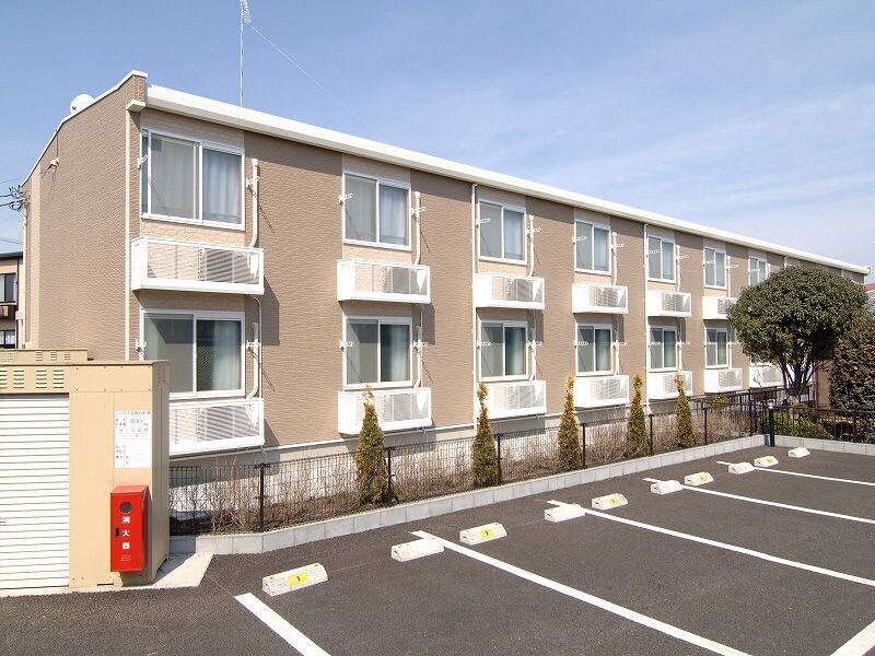 レオパレスイーストハウスの物件外観写真