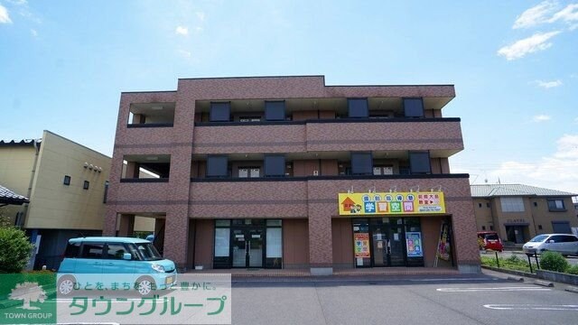 ラ・ビエントの物件外観写真