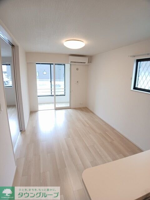 モンテリザイア藤岡 IIの物件内観写真