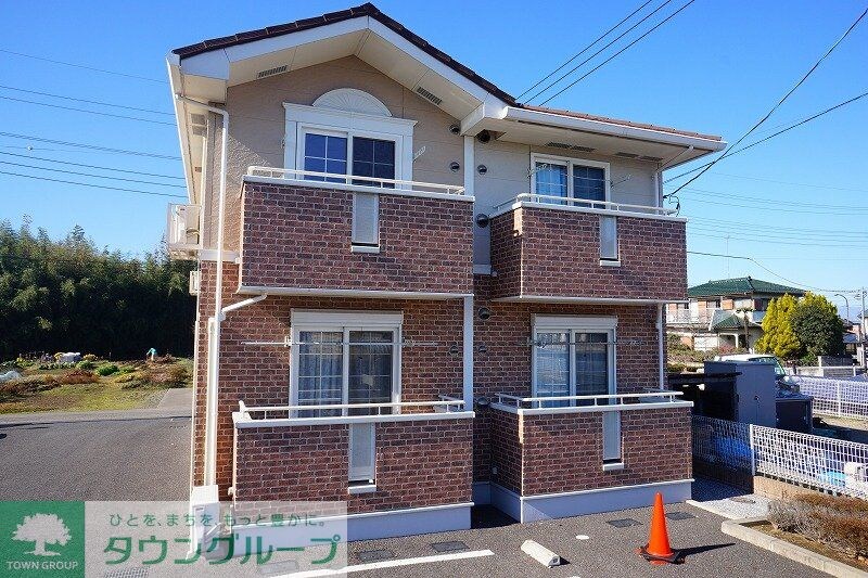 グラン・ヴァレーAの物件外観写真