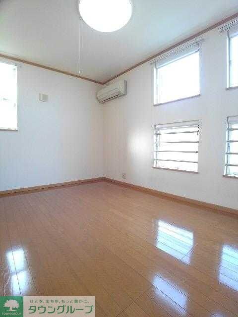 ウィーンの森 ヴェルサイユの物件内観写真