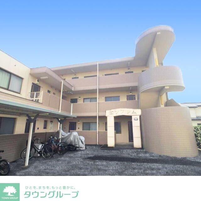 エンブレムの物件外観写真