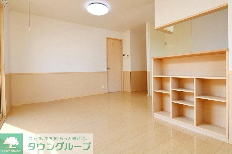 リビングタウン上野台 Bの物件内観写真