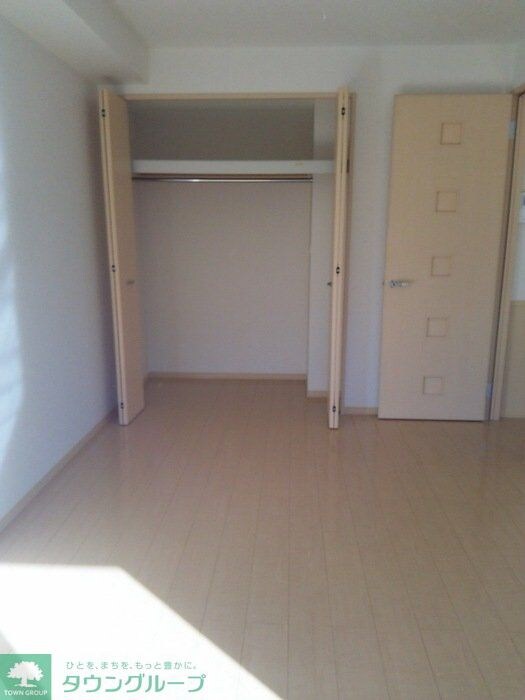 リビングタウン上野台 Bの物件内観写真