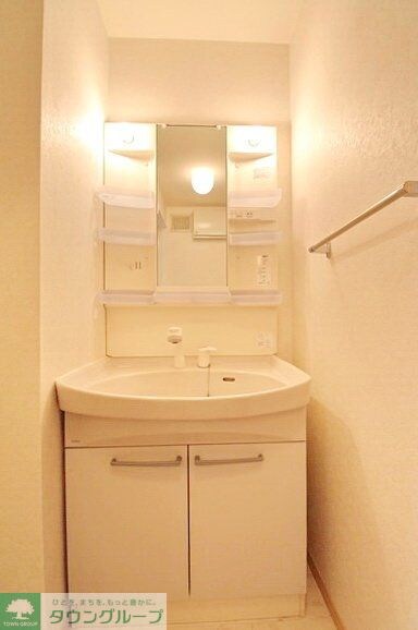 リビングタウン上野台 Bの物件内観写真