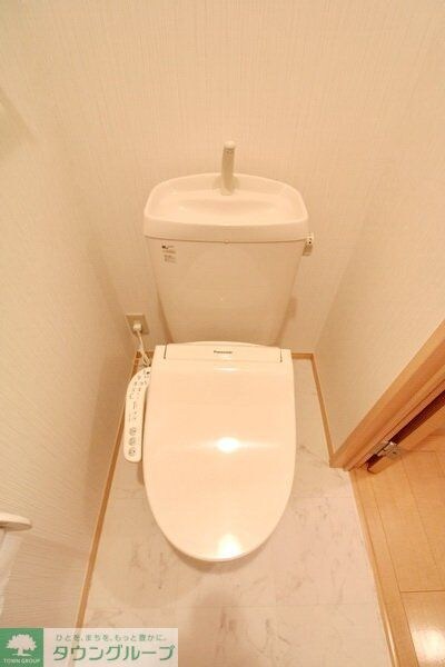 リビングタウン上野台 Bの物件内観写真