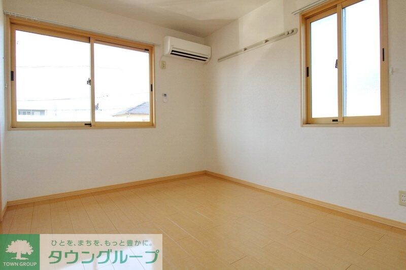 リビングタウン上野台 Bの物件内観写真