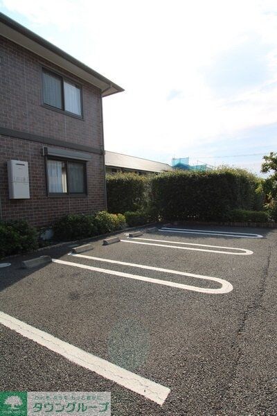 リビングタウン上野台 Bの物件内観写真