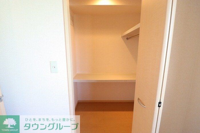 リビングタウン上野台 Dの物件内観写真