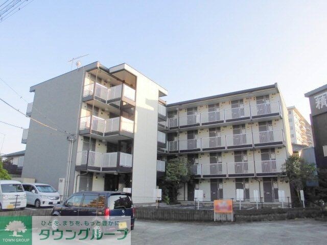 レオパレスアウロラの物件外観写真