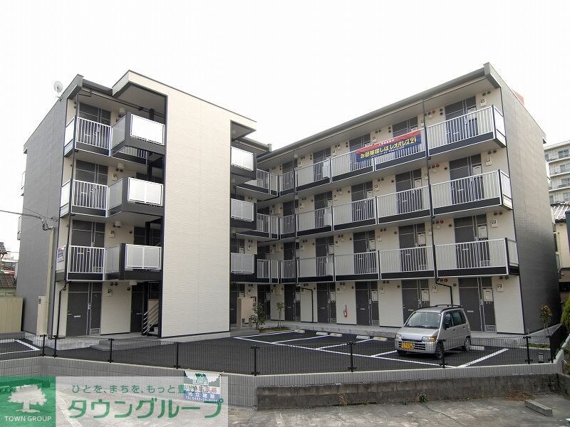 レオパレスアウロラの物件外観写真