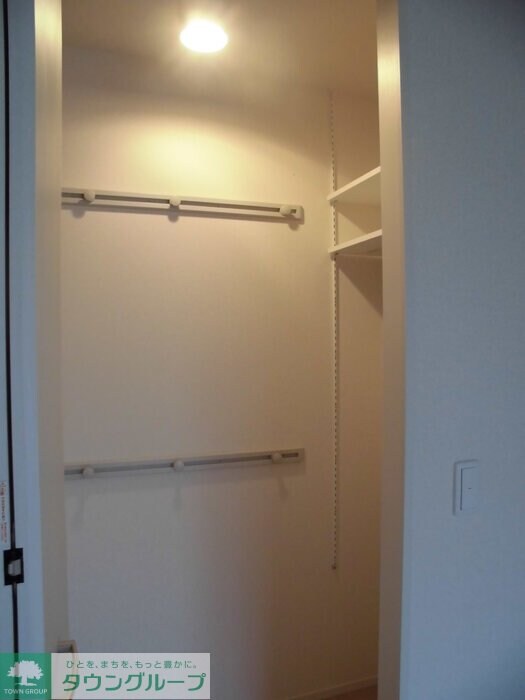 フローレスの物件内観写真