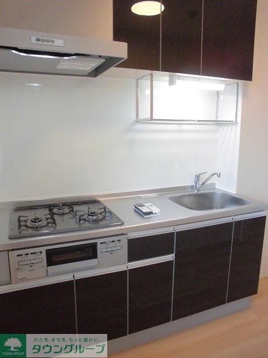 エメラルドグリーンの物件内観写真