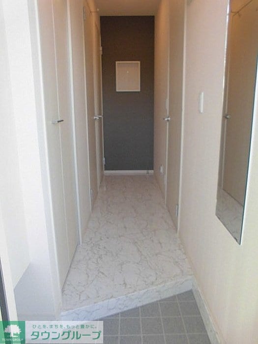 エメラルドグリーンの物件内観写真