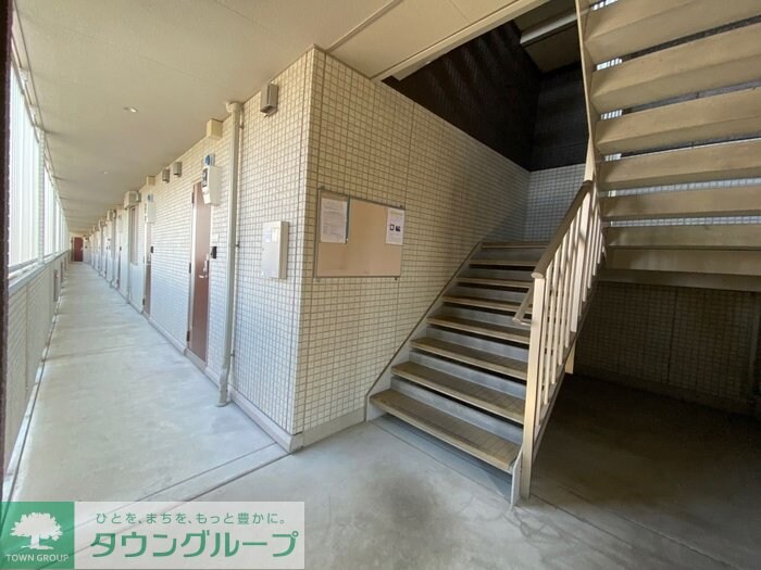 エメラルドグリーンの物件内観写真