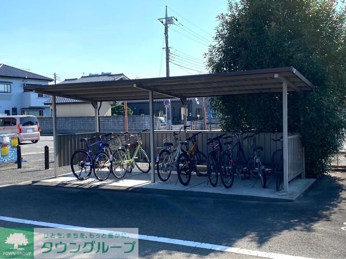 エメラルドグリーンの物件内観写真