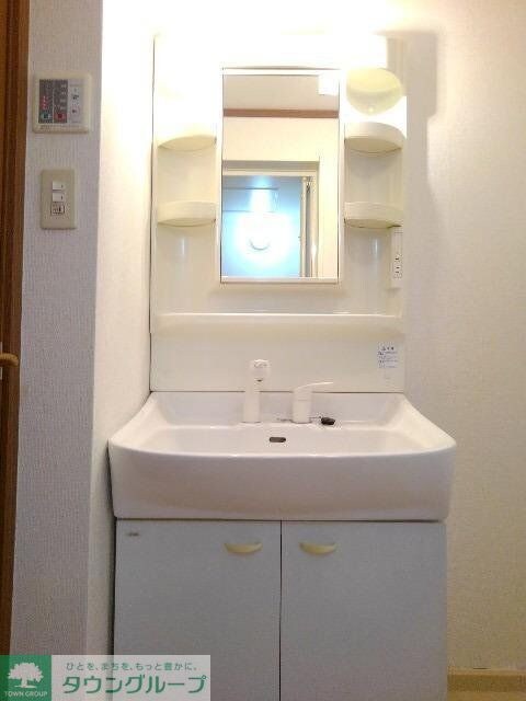 リュミエ-ル・ソレ-ルBの物件内観写真