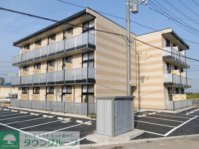 レオパレスカナサラの物件外観写真