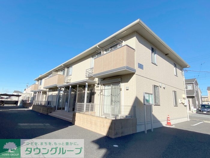 フローレスの物件外観写真