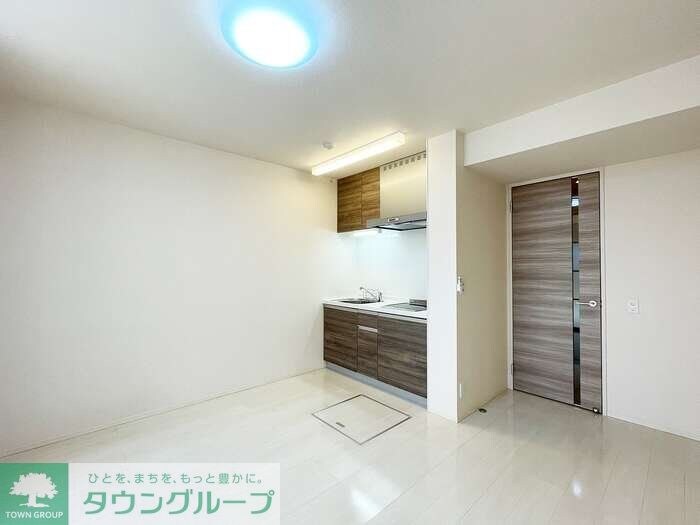 パーシモンIIIの物件内観写真