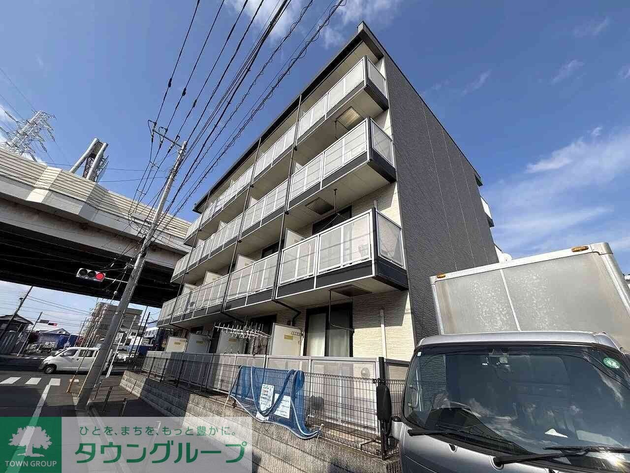 レオパレスパークサイド足立入谷の物件外観写真