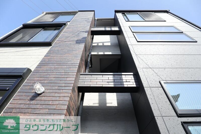 ユニヴェール西新井の物件外観写真