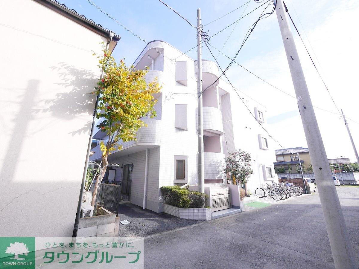 ベルドゥムール草加金明の物件外観写真