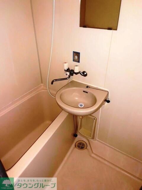 ベルドゥムール草加金明の物件内観写真