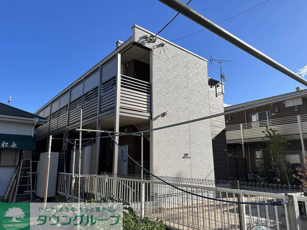 ヴィアロ伊興レジデンスAの物件外観写真