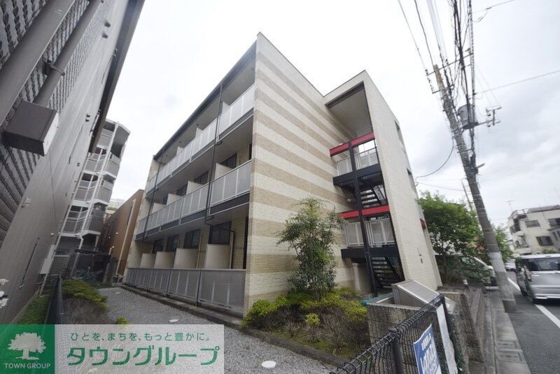 レオパレスフォーレストの物件外観写真