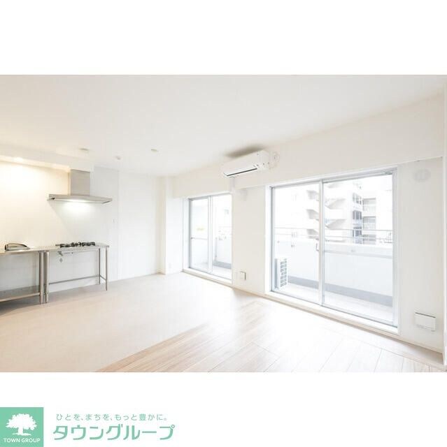 コンフォリア竹ノ塚イーストの物件内観写真