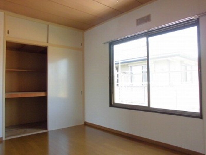 アーバン中山の物件内観写真