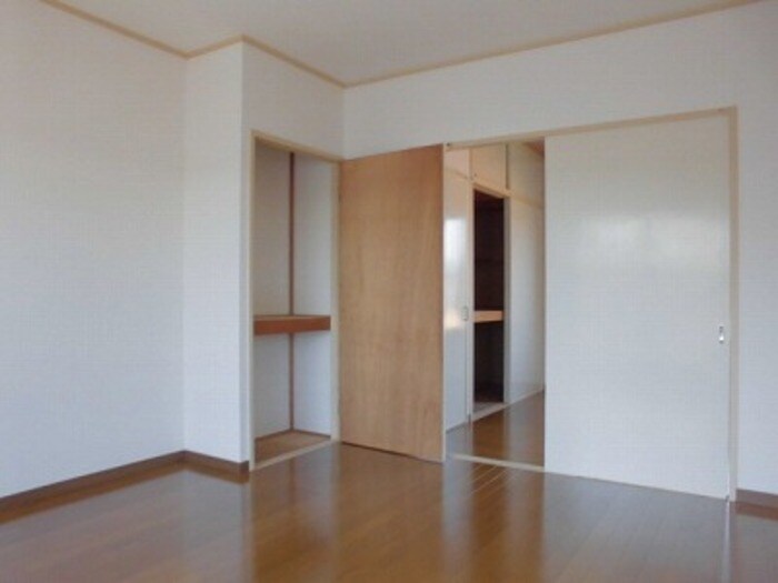 アーバン中山の物件内観写真