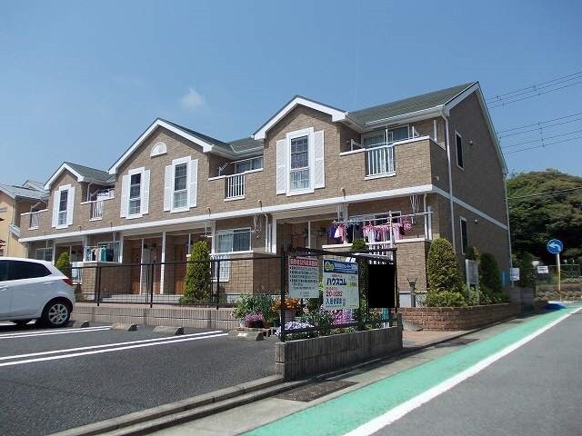 プラム ブルックの物件外観写真