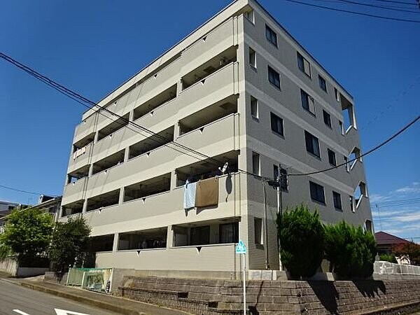 ロイヤルメゾン高森の物件外観写真