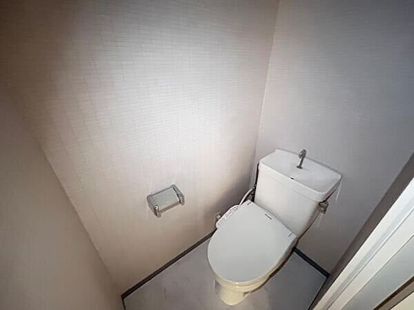 ロイヤルメゾン高森の物件内観写真