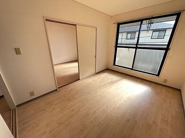 ロイヤルメゾン高森の物件内観写真